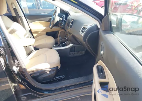 2019 Jeep Compass Sport Fwd из США, поврежденный, VIN 3C4NJCAB2KT614672